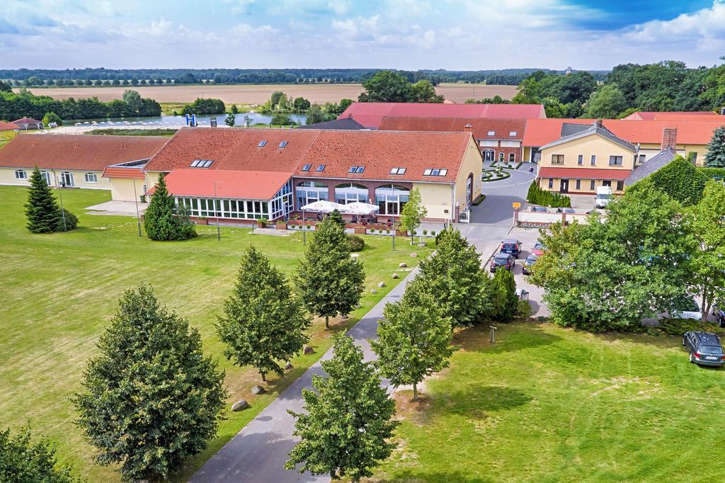 Sport-&Vital-Resort Neuer Hennings Hof Perleberg Exterior foto